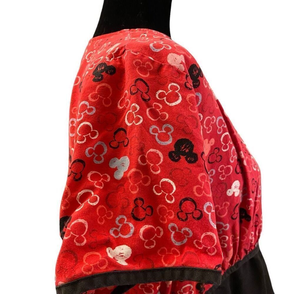 The Wonderful World of Disney Mickey Mouse Scrub Top‎ Sz M - Picture 6 of 13